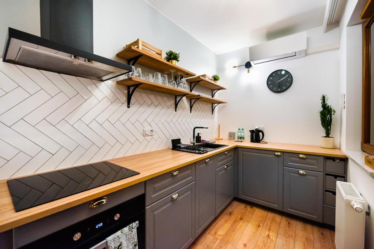 Grzybowska Luxury Apartment วอร์ซอ ภายนอก รูปภาพ