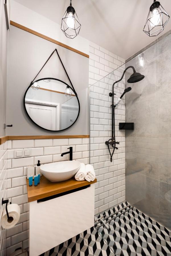 Grzybowska Luxury Apartment วอร์ซอ ภายนอก รูปภาพ